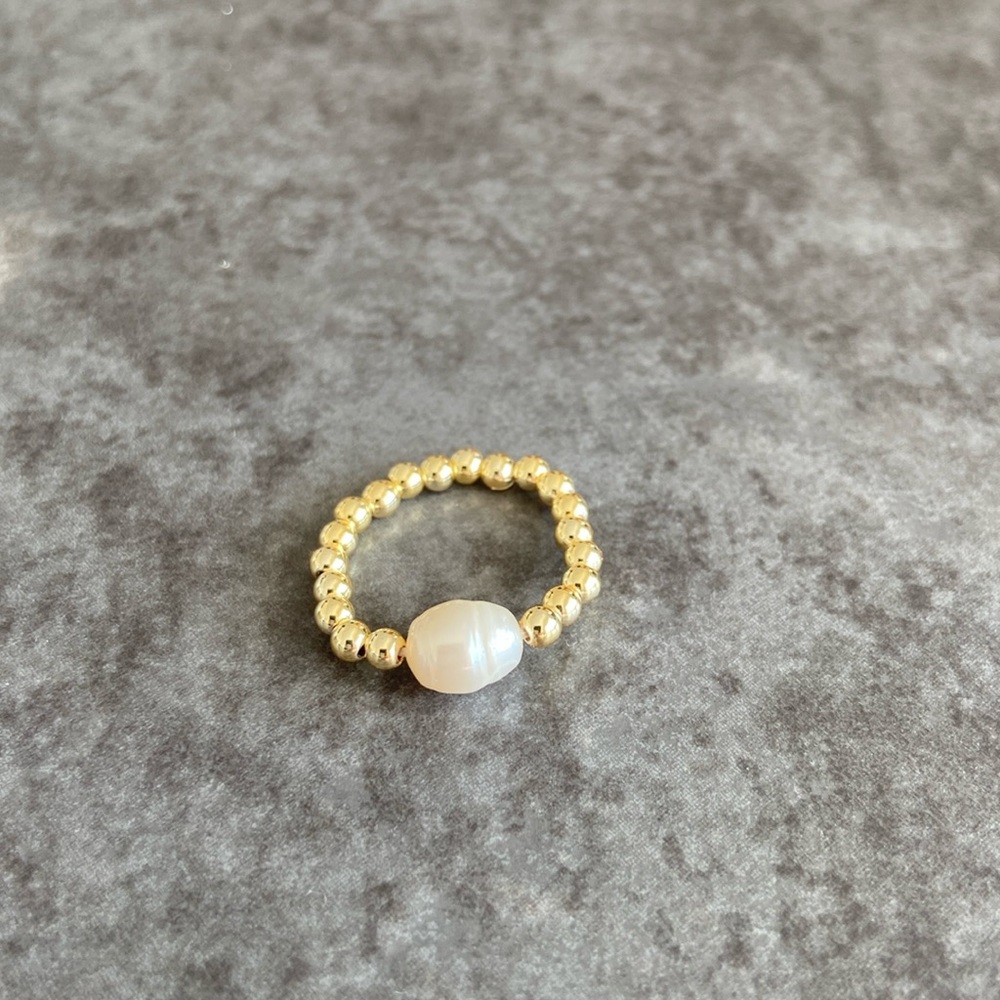 Fresh water stretchy pearl gold bead ring